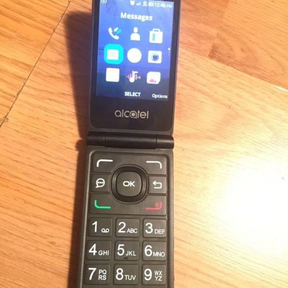 Alacatel flip phone ( simple mobile only) - Picture 4 of 4
